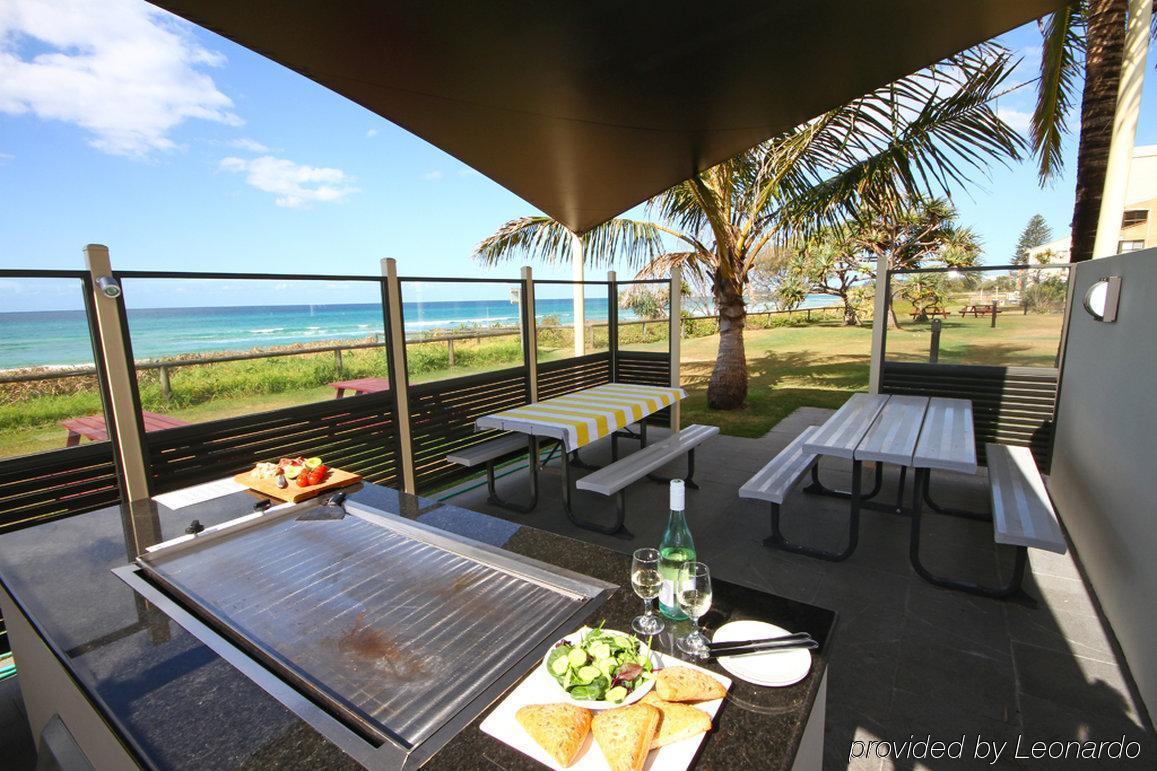 San Simeon Beachfront Apartments Tugun Гоулд Коуст Екстериор снимка