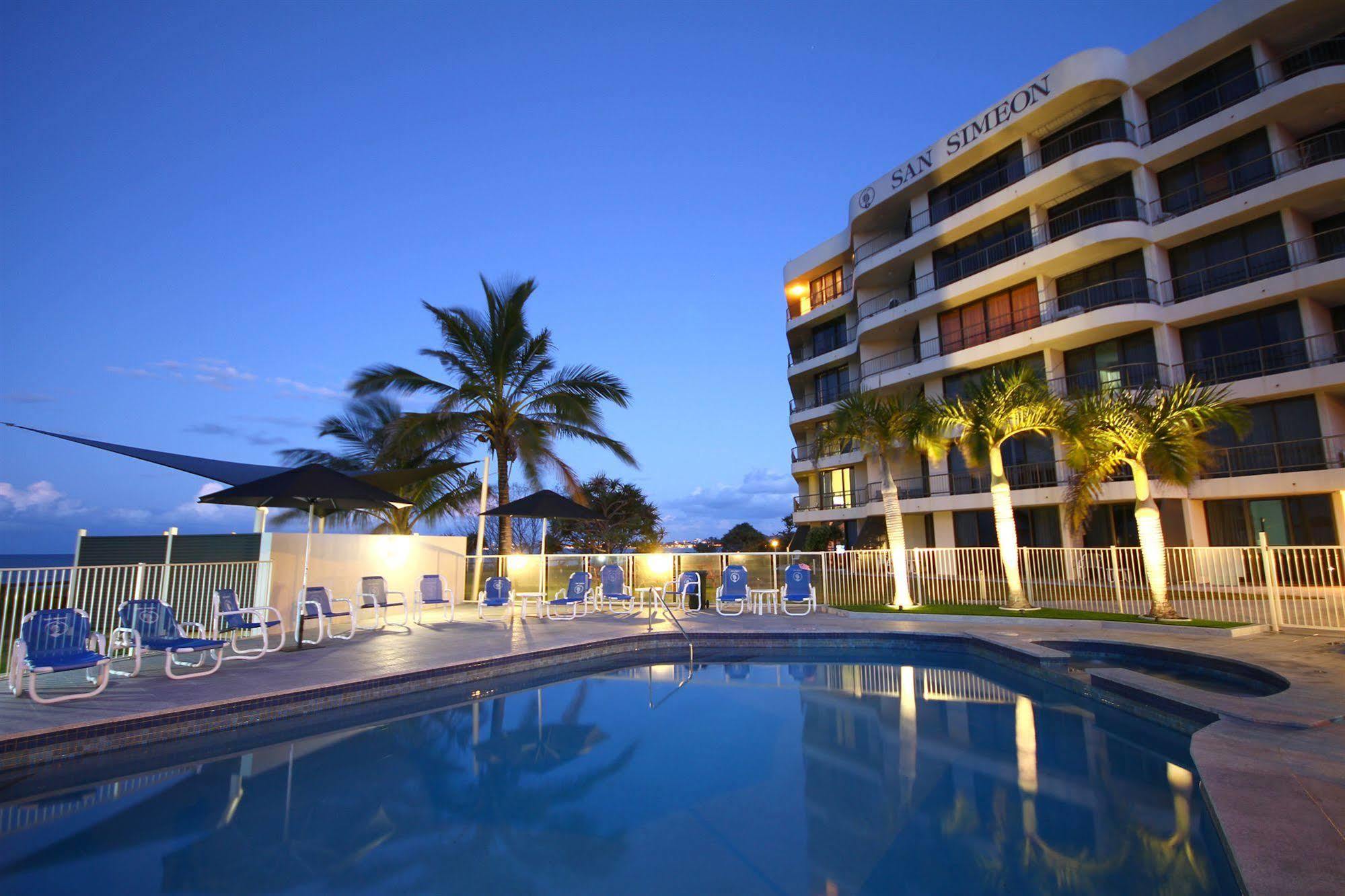 San Simeon Beachfront Apartments Tugun Гоулд Коуст Екстериор снимка