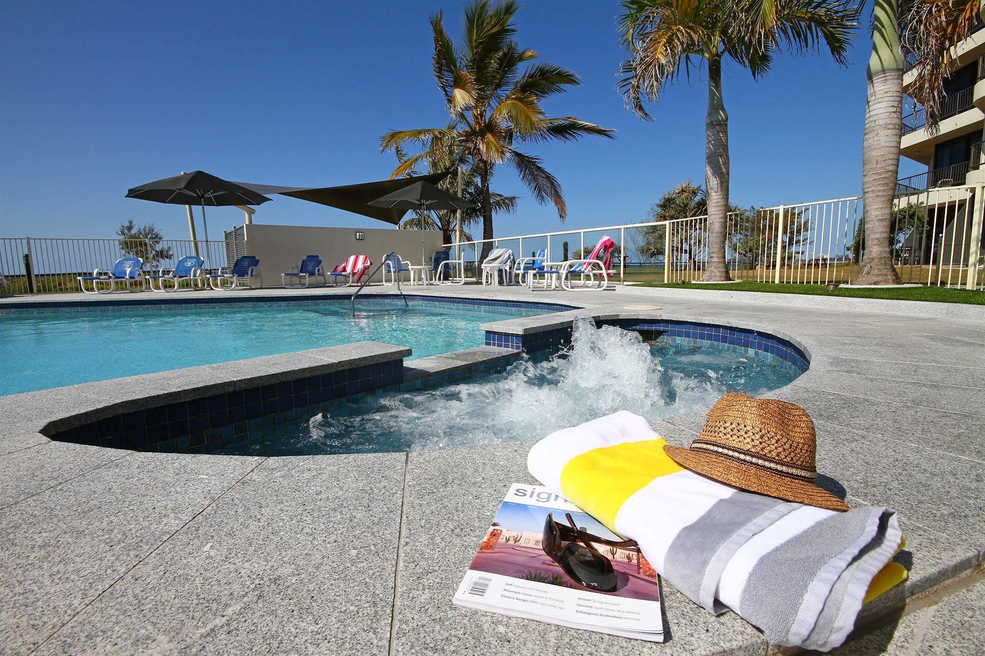 San Simeon Beachfront Apartments Tugun Гоулд Коуст Екстериор снимка