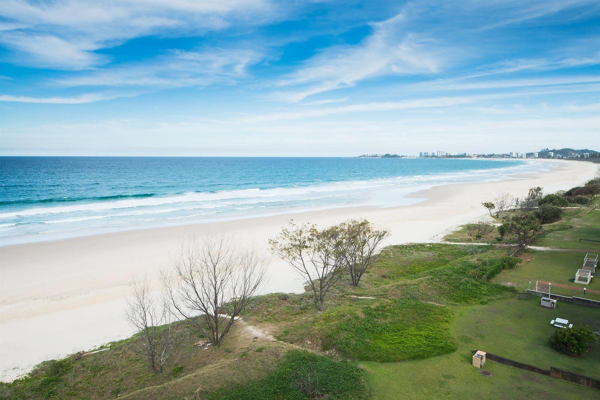San Simeon Beachfront Apartments Tugun Гоулд Коуст Екстериор снимка