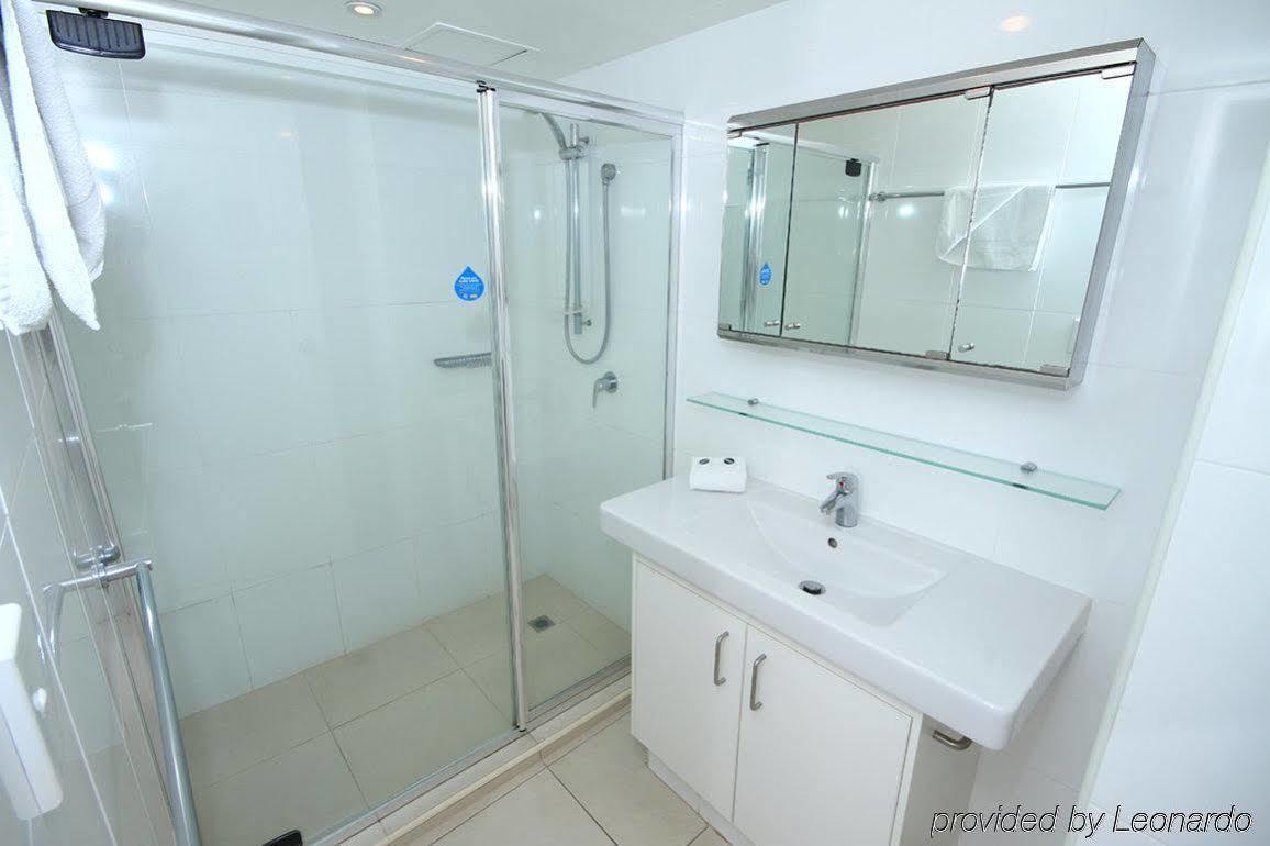 San Simeon Beachfront Apartments Tugun Гоулд Коуст Екстериор снимка