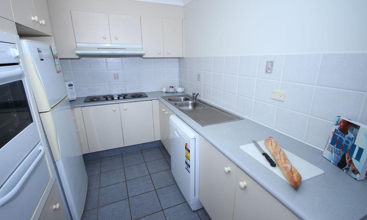 San Simeon Beachfront Apartments Tugun Гоулд Коуст Екстериор снимка