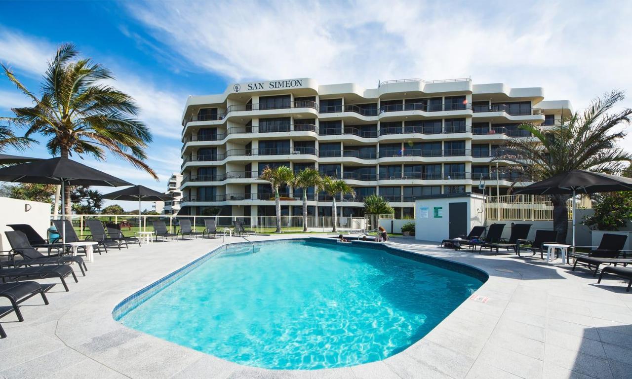 San Simeon Beachfront Apartments Tugun Гоулд Коуст Екстериор снимка