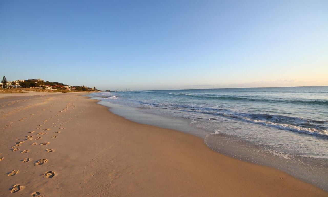 San Simeon Beachfront Apartments Tugun Гоулд Коуст Екстериор снимка